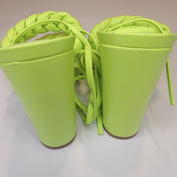 Schutz Zarda High Block Heels Green Fresh Like New! Never Worn Size 7.5B - Picture 8 of 13